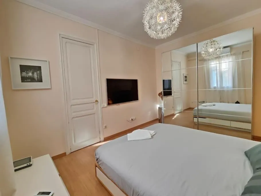 Elegant Apartment Rambla Badal バルセロナ 0*,  スペイン