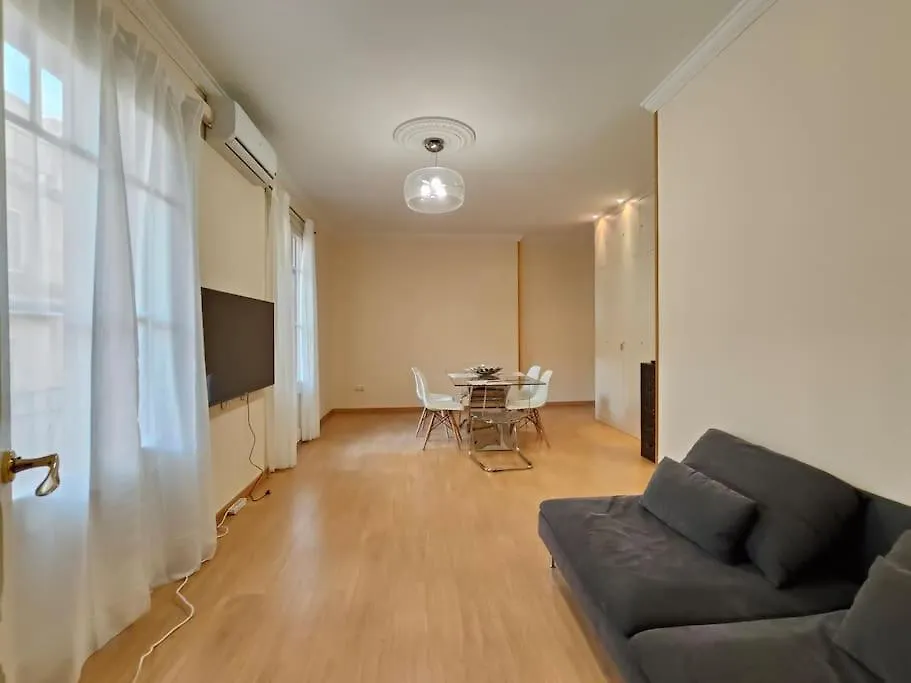Elegant Apartment Rambla Badal バルセロナ スペイン